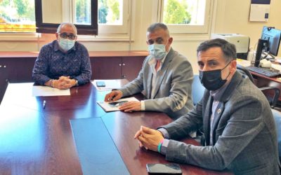 EMILIO MONTERROSO TRASLADA A LA CONFEDERACIÓN HIDROGRÁFICA DEL GUADALQUIVIR LA NECESIDAD DE ABORDAR MEJORAS EN EL CAUCE DE ARROYOS EN EL MUNICIPIO