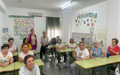 SERVICIOS SOCIALES | SESIÓN DEL TALLER DE TEATRO DE VILLA DEL RÍO EN LA ESCUELA DE ADULTOS