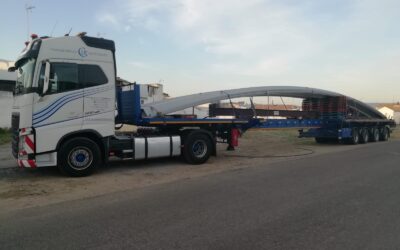 URBANISMO | CONTINÚA LA OBRA DE LA INSTALACIÓN DE UNA CUBIERTA PARA LA PISTA DEPORTIVA EN EL CEIP POETA MOLLEJA