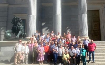 MAYORES | LOS MAYORES VILLARENSES HAN DISFRUTADO DE UN VIAJE CULTURAL AL CONGRESO DE LOS DIPUTADOS DE MADRID