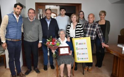 RECONOCIMIENTO A JOSEFA CALLEJA JURADO COMO MUJER EMPRENDEDORA DE VILLA DEL RÍO