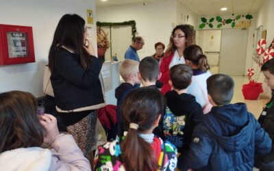 IGUALDAD | LOS PARTICIPANTES EN LOS TALLERES DE LA IV EDICIÓN DE EDUCACCIÓN CONOCEN LAS PROFESIONES DE LA RESIDENCIA DE MAYORES DE VILLA DEL RÍO