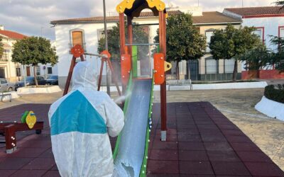 URBANISMO | LIMPIEZA Y DESINFECCIÓN DE LOS PARQUES INFANTILES