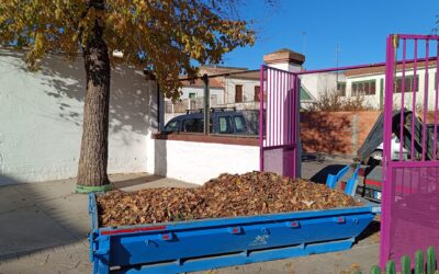 MEDIO AMBIENTE | LABORES DE JARDINERÍA EN LAS INSTALACIONES DE LA ESCUELA DE EDUCACIÓN INFANTIL «PEQUILANDIA»