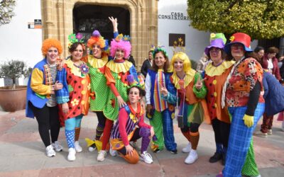 EDUCACIÓN E INFANCIA | EL PASACALLES INFANTIL DE CARNAVAL DE LA ESCUELA INFANTIL «PEQUILANDIA» LLENA DE COLOR LAS CALLES DE VILLA DEL RÍO