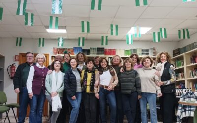 EL CLUB DE LECTURA «HIPATIA» DE LA BIBLIOTECA DE VILLA DEL RÍO CELEBRA EL DÍA DE ANDALUCÍA CON «CANTOS Y SABORES»