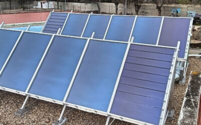 DEPORTES | EL CONSISTORIO VILLARRENSE APUESTA POR LA ENERGÍA RENOVABLE EN EL CAMPO MUNICIPAL DE FÚTBOL INSTALANDO UNA DOCENA DE PLACAS SOLARES Y UN SISTEMA DE AEROTERMIA