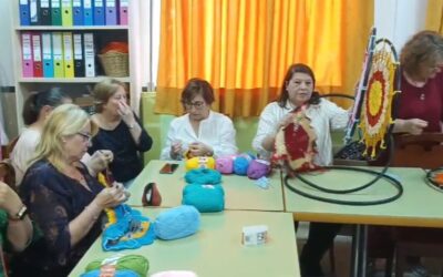 CONTINÚA EL PROYECTO COLABORATIVO «¡PON BONITO TU PUEBLO!»: ARTE Y UNIÓN TEJIDAS POR MÁS DE 100 MUJERES VILLARRENSES
